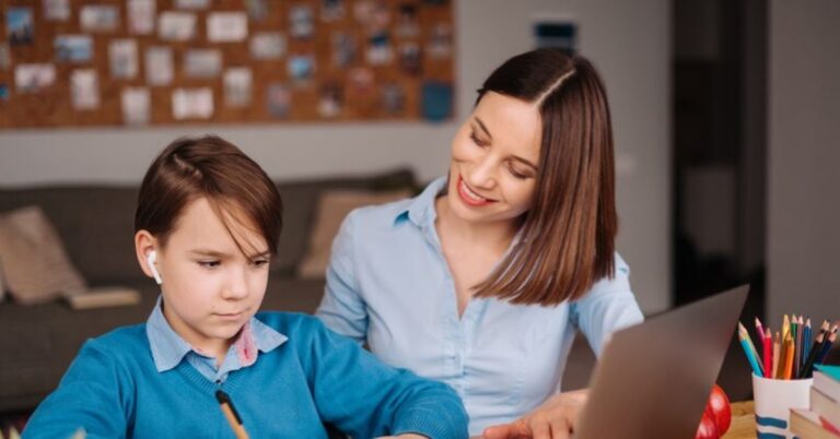 Exploring the Benefits of Online Tutoring for Students