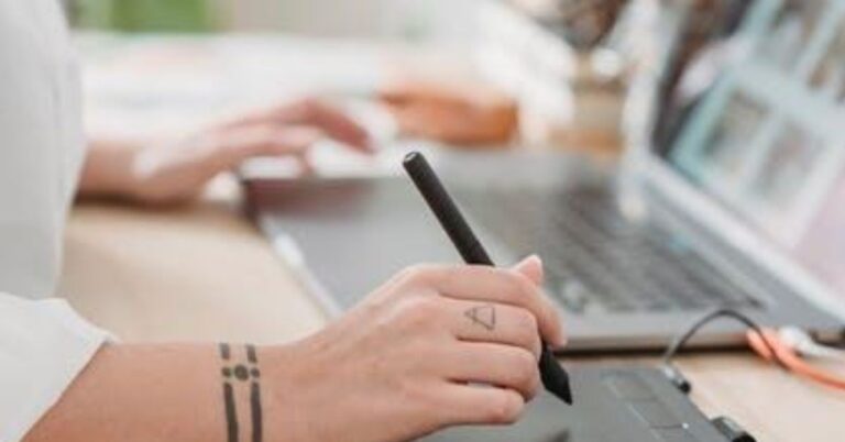 Essential Skills for a Modern Freelance Graphic Designer