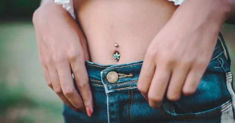 belly button piercing keloid