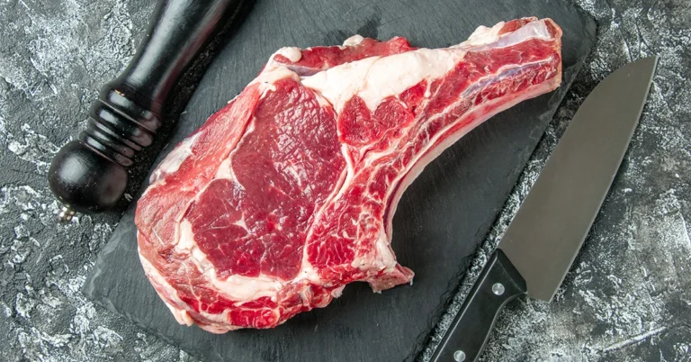 rib eye steak vs striploin
