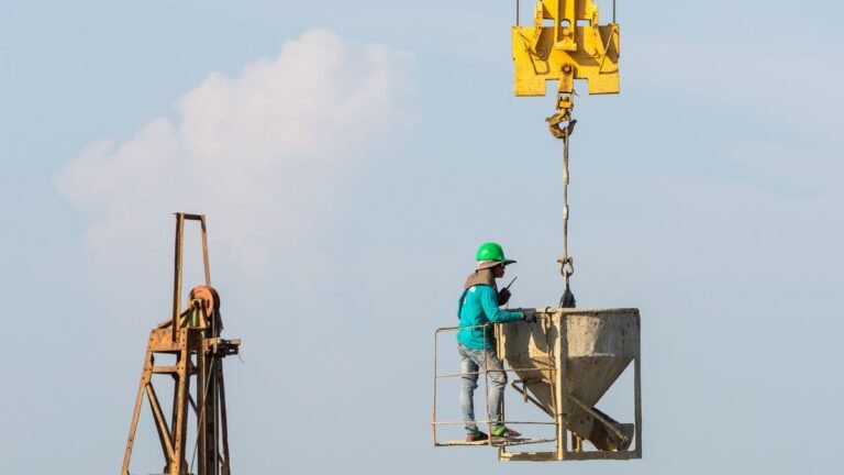 Renting Aerial Platforms for Industrial Projects